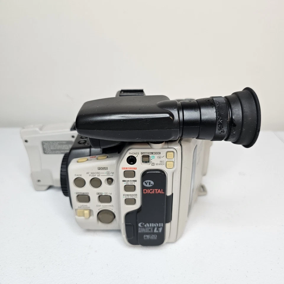 Canon Canovision L1 Hi8 Video Camera with Interchangeable Lenses & Full Accessor - Image 4 of 4