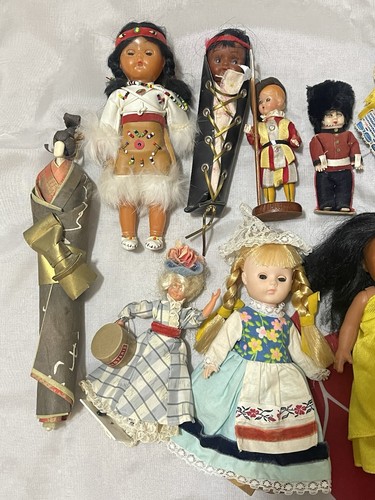 Lote de 13 muñecas étnicas Vogue Ginny y vintage de México Europa nativa Asia recuerdos - Imagen 2 de 23