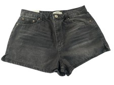 NWT Forever 21 High-Rise Shorts Size 28 Minimalist Everyday Classic Modern Denim