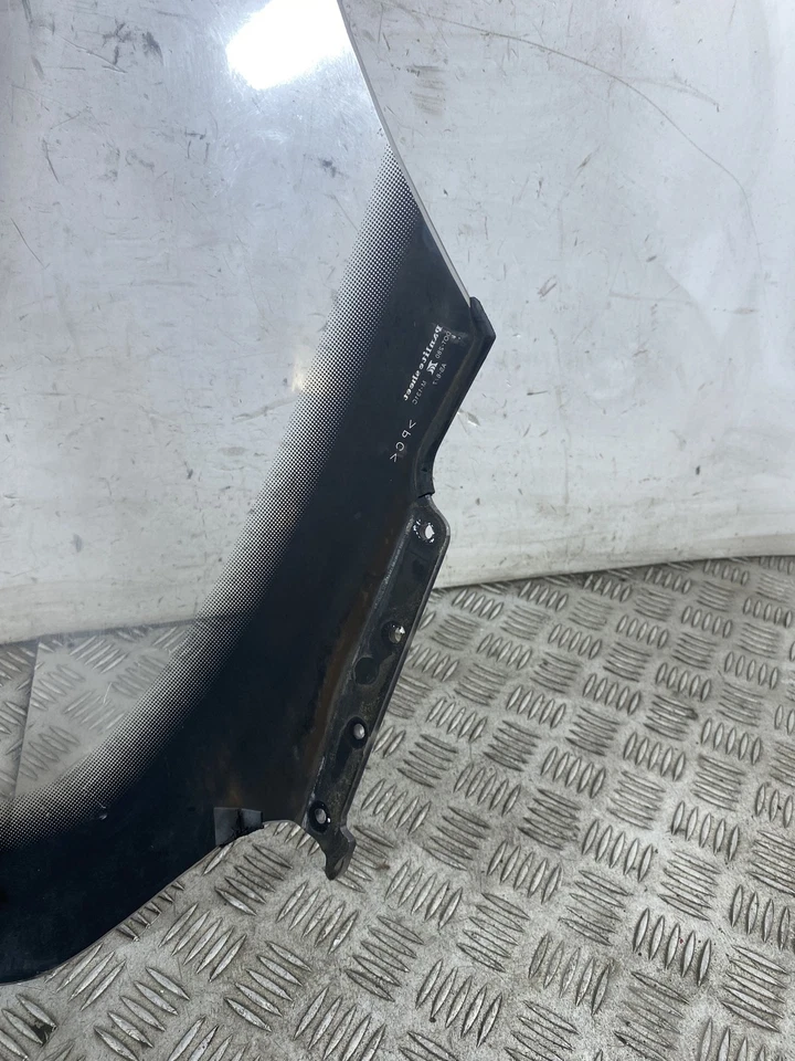 106471 Parabrezza Yamaha Majesty 400 dal 2004 al 2008 - Immagine 4 di 4