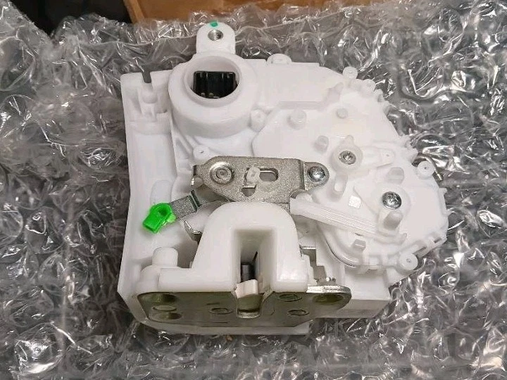 Actuador de bloqueo de puerta delantero izquierdo lado conductor Honda CRV CR-V 2007-2011 L4 2,4 L Foto 4 de 4