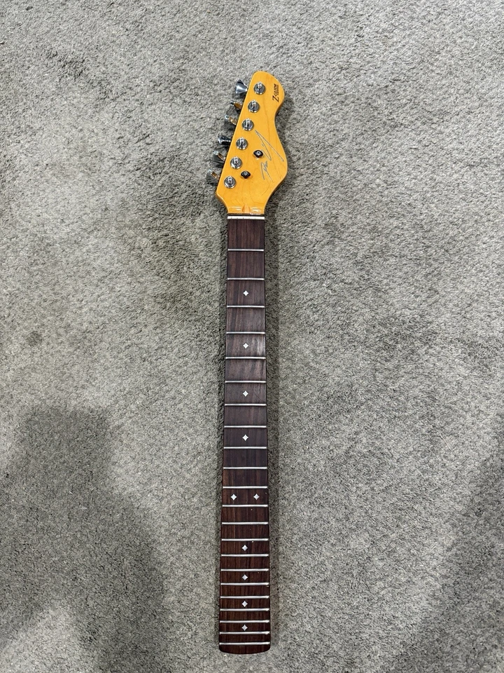 Cuello Dean Zelinsky Z-Glide con diapasón de palisandro. Foto 2 de 4