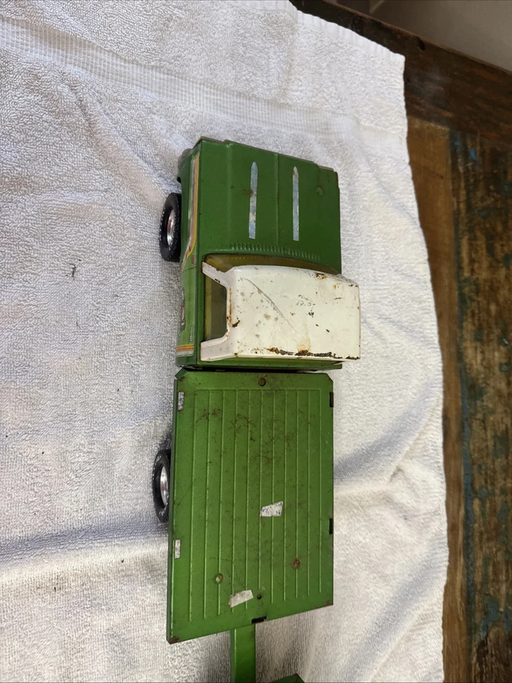 Vintage 1980's Nylint Farms Pressed Steel Farm Truck With Trailer - Image 2 of 4