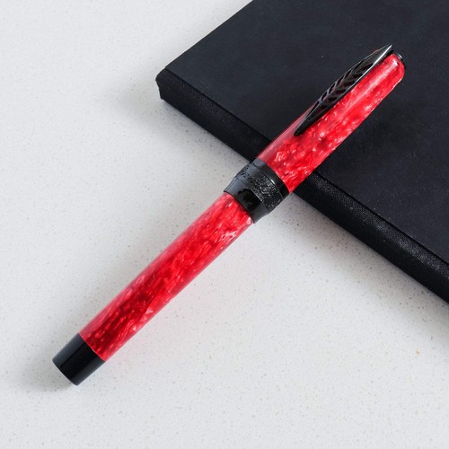 Pineider La Grande Bellezza Rocco Fountain Pen - Red - Picture 7 of 11