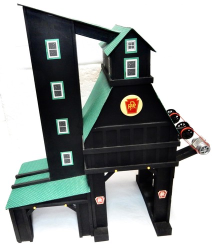 Home Made Railroad Train Structure / Mill Made of Heavy Wood - O - Big and Tall! - Picture 6 of 10