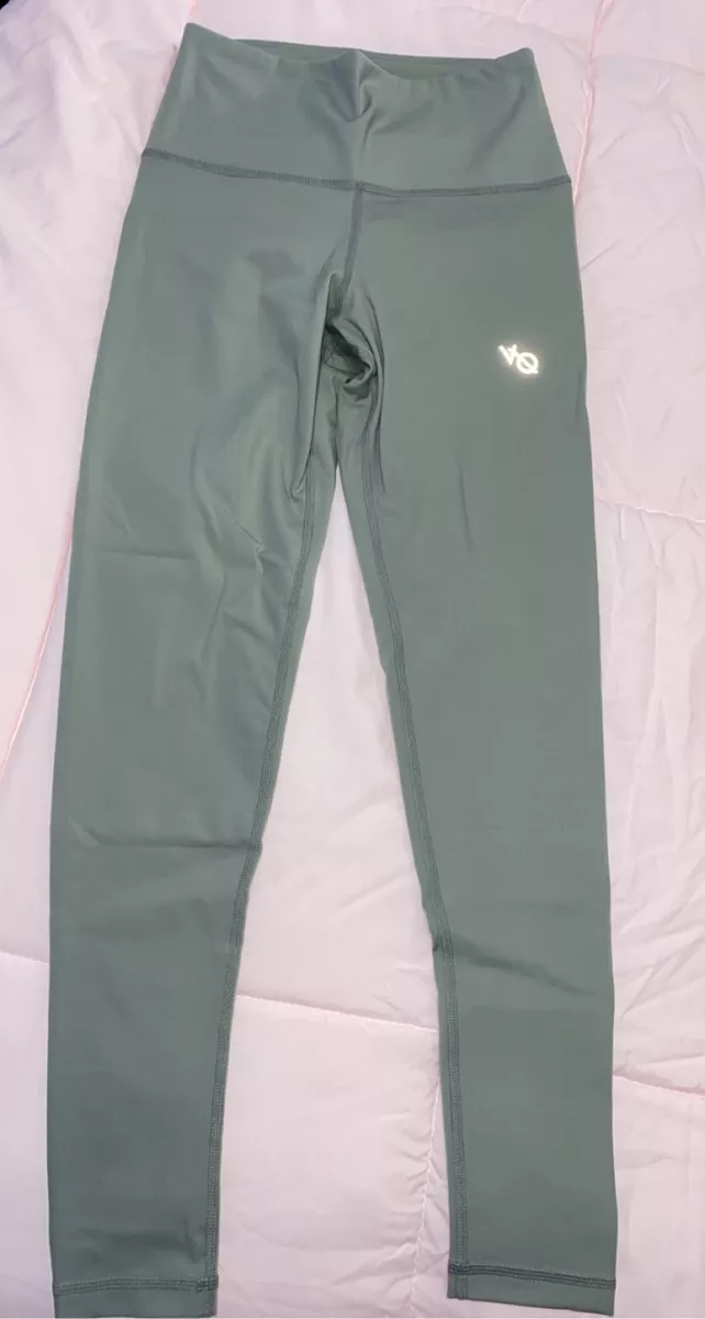 Vanquish top fitness leggings
