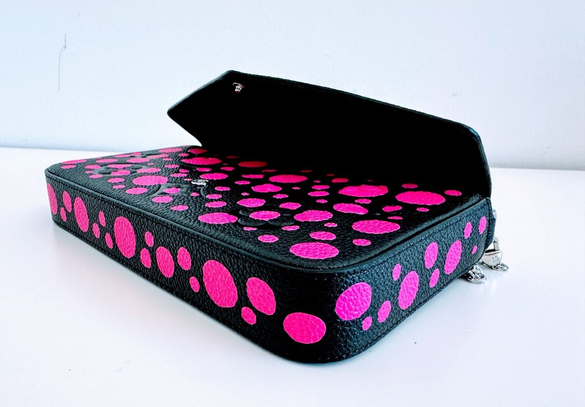 Louis Vuitton LV Yayoi Kusama YK Monogram Felicie Pochette Louis Vuitton LV Yayoi Kusama YK Monogram Felicie Pochette