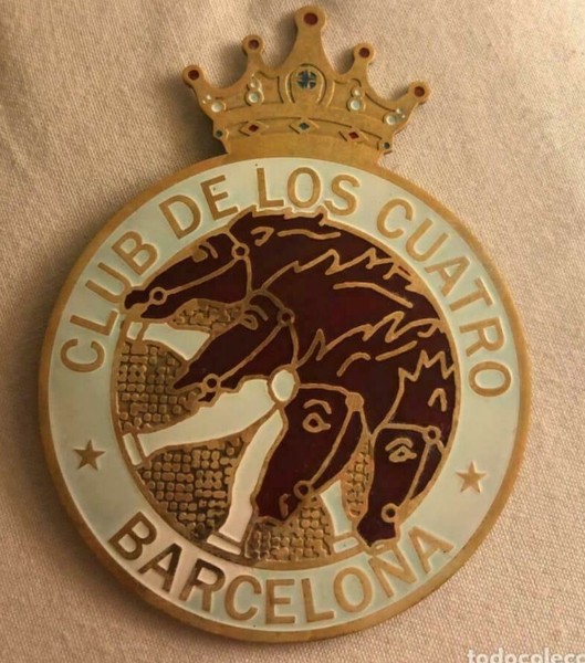 INSIGNIA Renault 4cv Real Club de los Cuatro BARCELONA