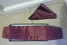 BORDOWA SATYNA REGULOWANA CUMMERBUND I DOPASOWANA KIESZEŃ KWADRATOWA Fabrycznie nowa z metką