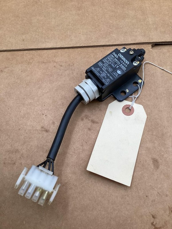 Omron D4D Indoor Limit Switch; AC-15 2A/400V (LOT OF 6)