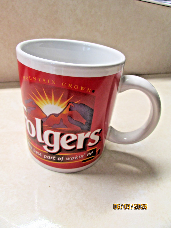 Vintage Folgers Coffee Mug   Mountain Grown