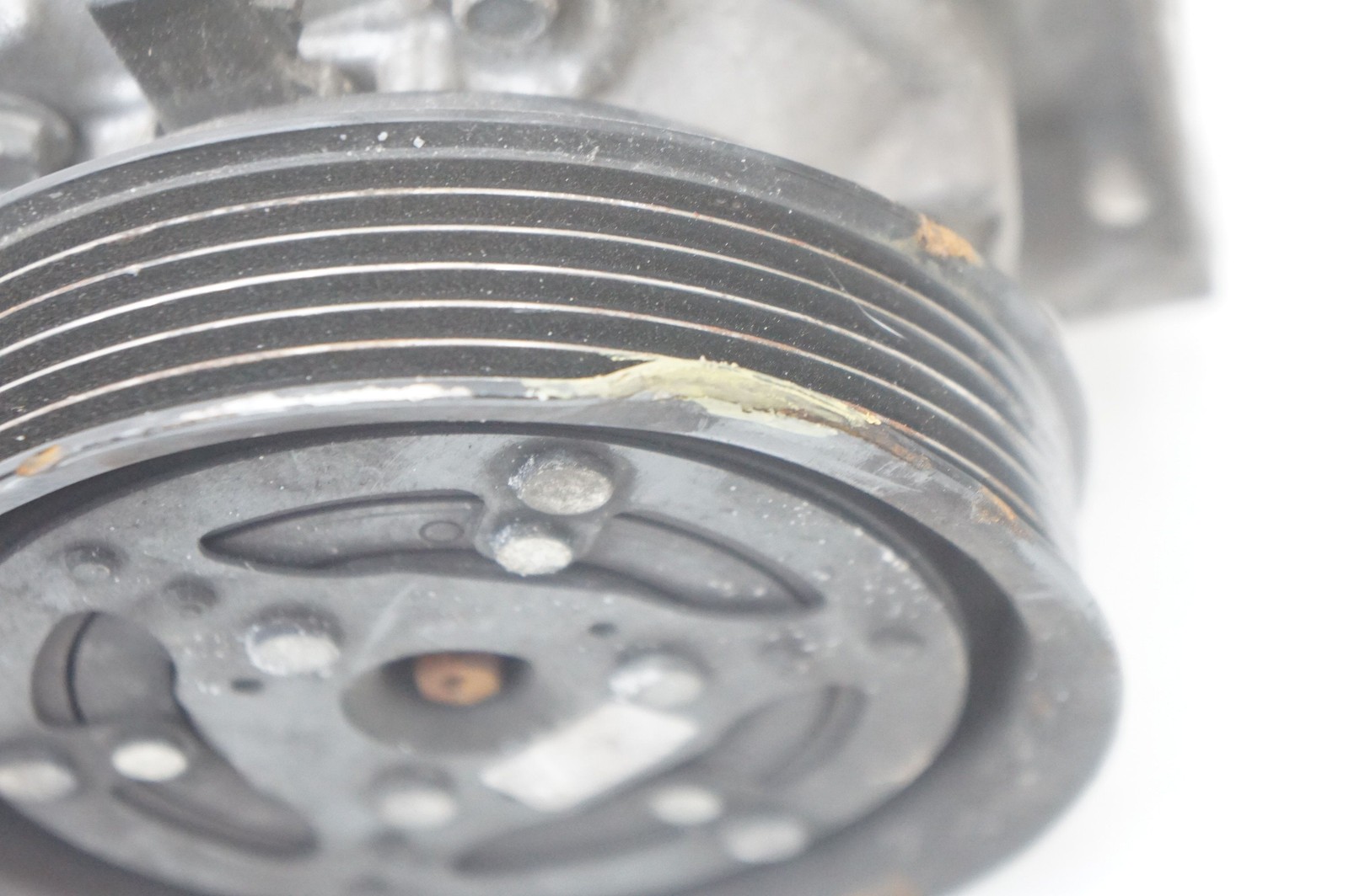 AC Air Conditioning Compressor 6G3319D629AB Aston Martin V8 Vantage 2008 *Note*