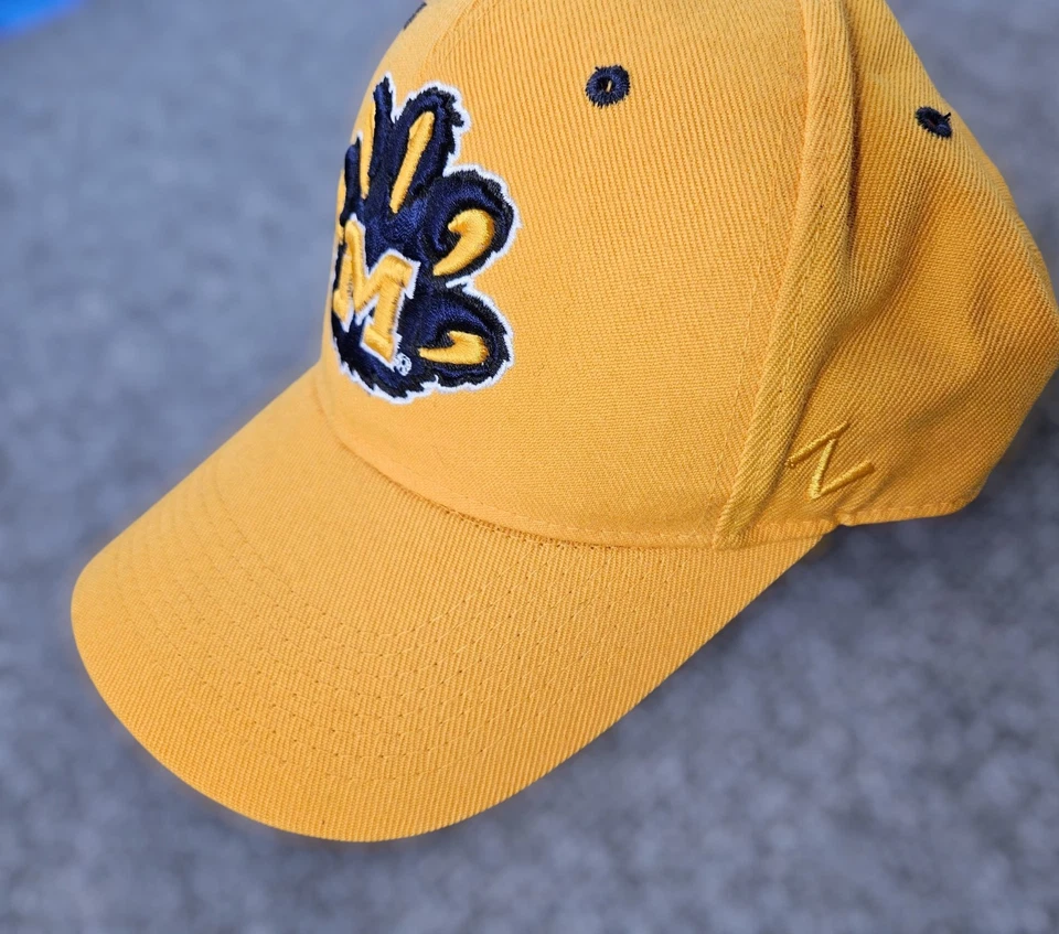 Vintage Michigan Wolverines Acrylic/Wool Fitted Zephyr Hat Cap Size 7 1/8 - Image 2 of 4