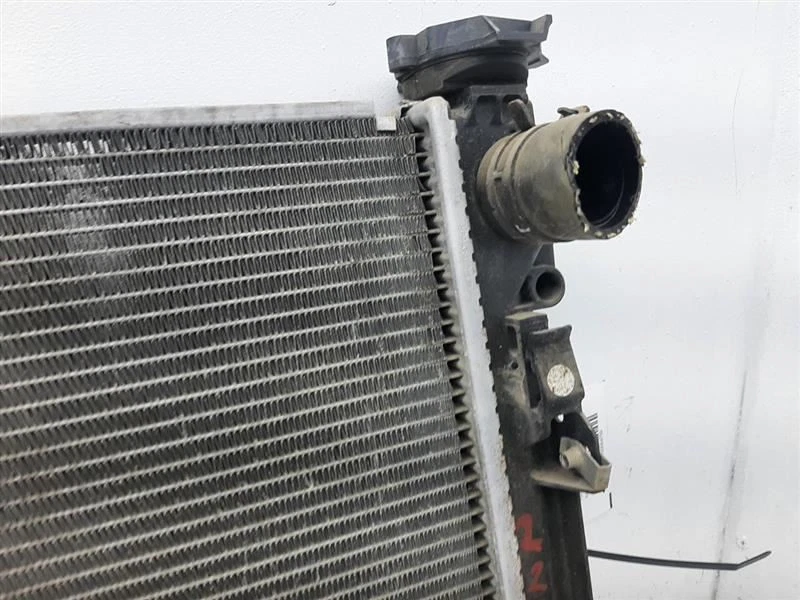 Manija de puerta trasera vertical estilo clásico del radiador 07-17 Jeep Compass 68004049ab Foto 4 de 4