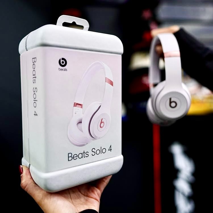 NEW SEALED - Original Beats Solo4 Wireless Bluetooth Headphones