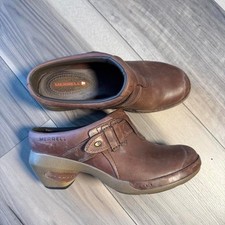 Merrell brown leather clogs with a 1.5" heel