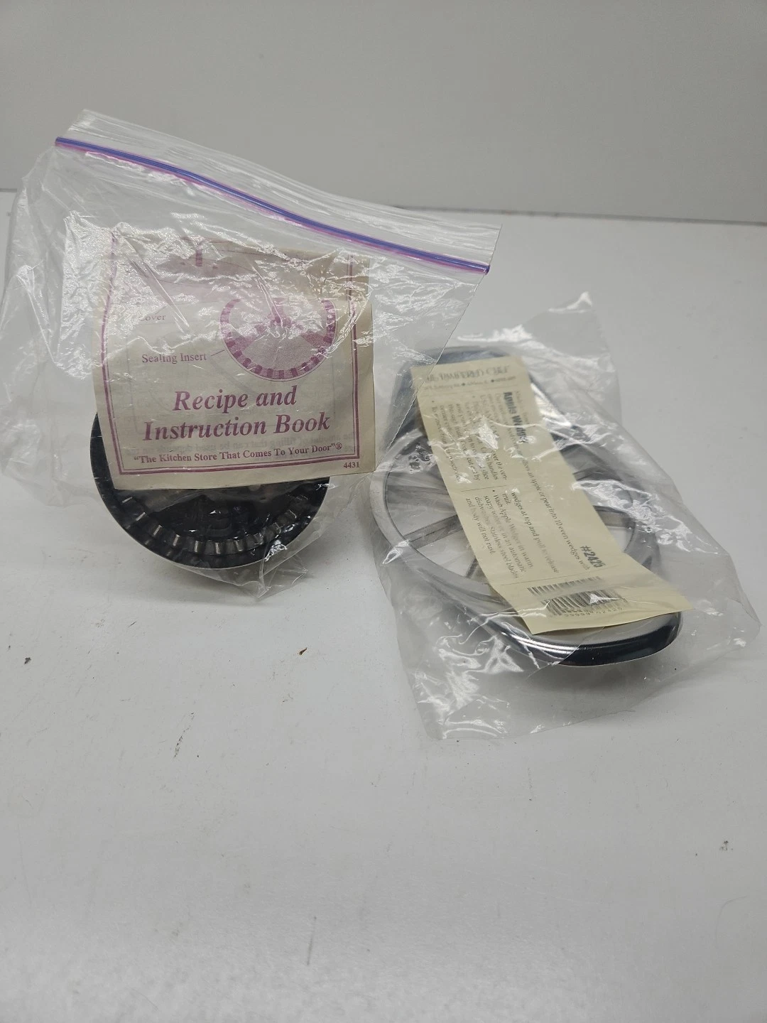Pampered Chef Apple Wedger, #2425 Stainless Steel, Makes And Cut N Seal
Opens in a new window or tab