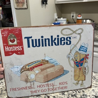 Hostess Twinkies 8 x 16   Vintage Repro Novelty Metal Sign Made In USA 2007