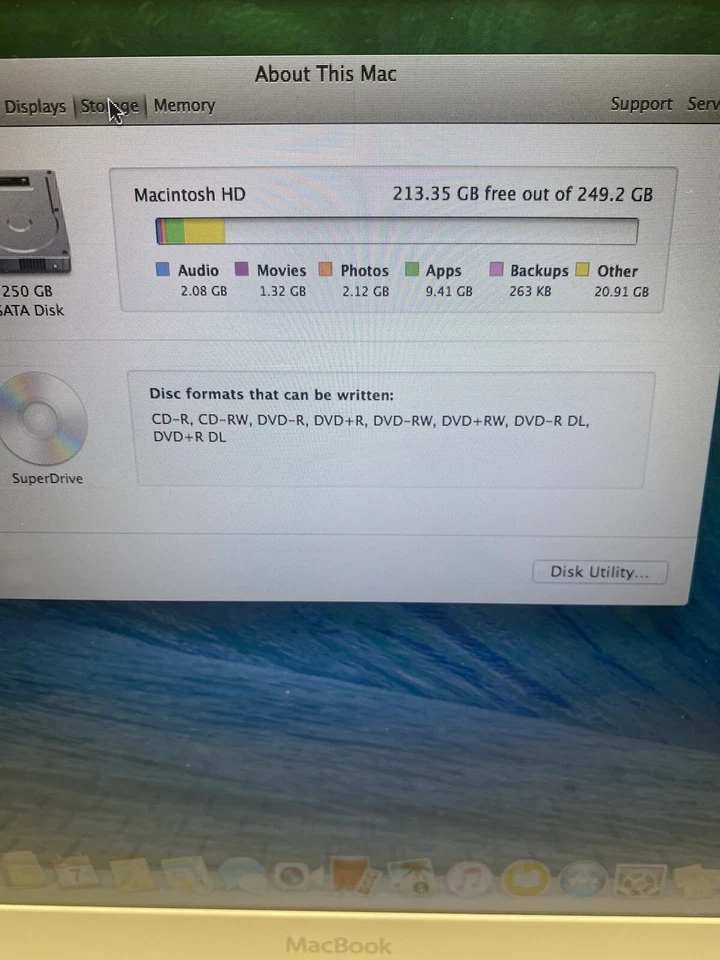 APPLE MACBOOK A1342 13” 250GB HDD, 2GB RAM, WHITE With Office 2008 - Image 3 of 4