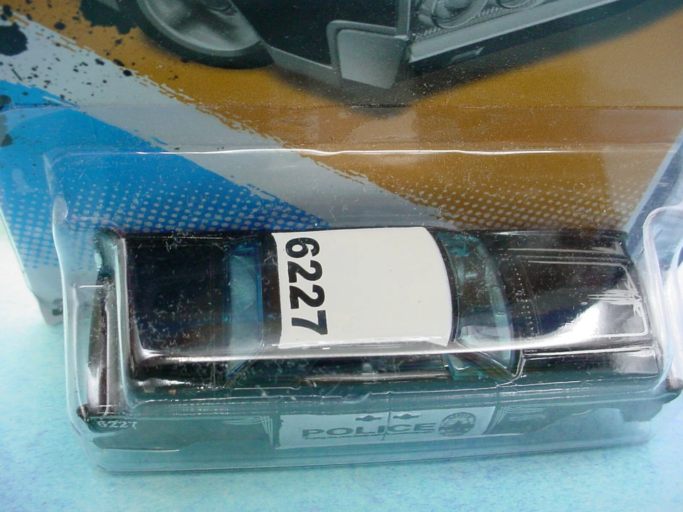 Lincoln Continental #170 2012 Hot Wheels '64 negro; logotipo de la policía de Austin Texas🔥 Foto 3 de 4