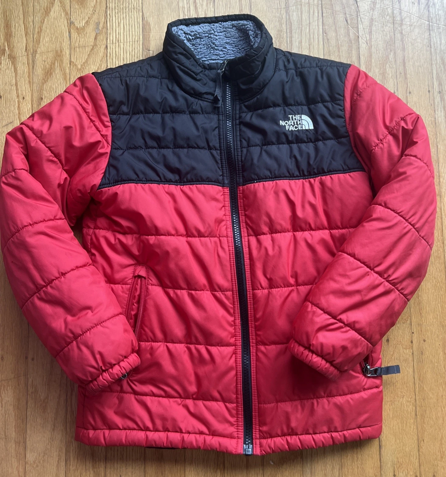 North Face Jacket Boys S 7/8 Red Black Reversible Puffer Fleece Coat
Opens in a new window or tab