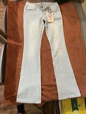 l.e.i. Women's Low-Rise Slim Bootcut Light Blue Stretch Jeans, 5-Pocket Design
