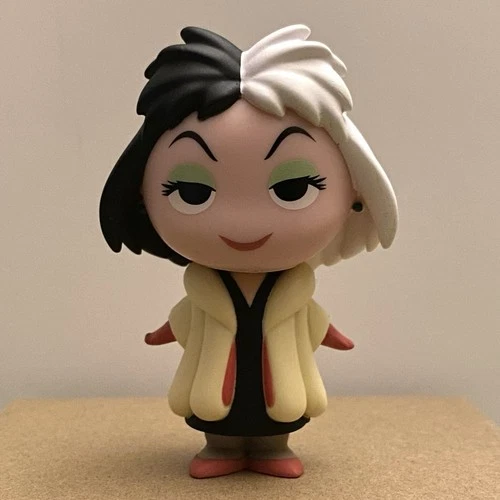 FUNKO DISNEY VILLAINS & COMPANIONS MYSTERY MINIS CRUELLA DE VIL FIGURE MINI 2016