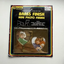 Vintage Dynamic Wallet Size Mini Snapshot Picture Frame Brass Finish Hearts