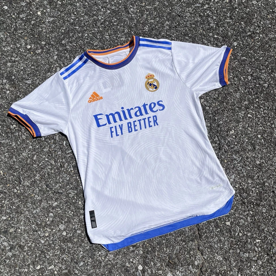 Camiseta local 2021/22 Real Madrid Champions League versión jugador #9 Benzema Foto 3 de 4