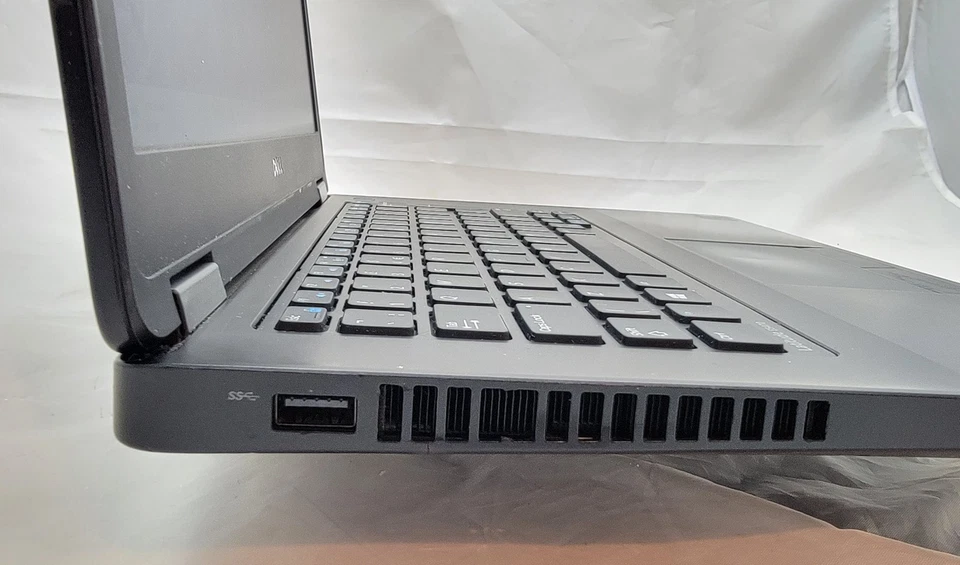 Dell Latitude E5470 - i5 6th Gen - 16GB RAM - 500GB SSD - 14" - HDMI - Win 11 - Image 4 of 4