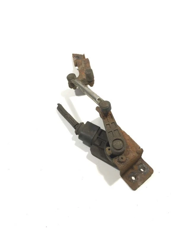 Nissan Pathfinder R51 2008 Rear rear air suspension level height sensor 42121000 - Image 2 of 4