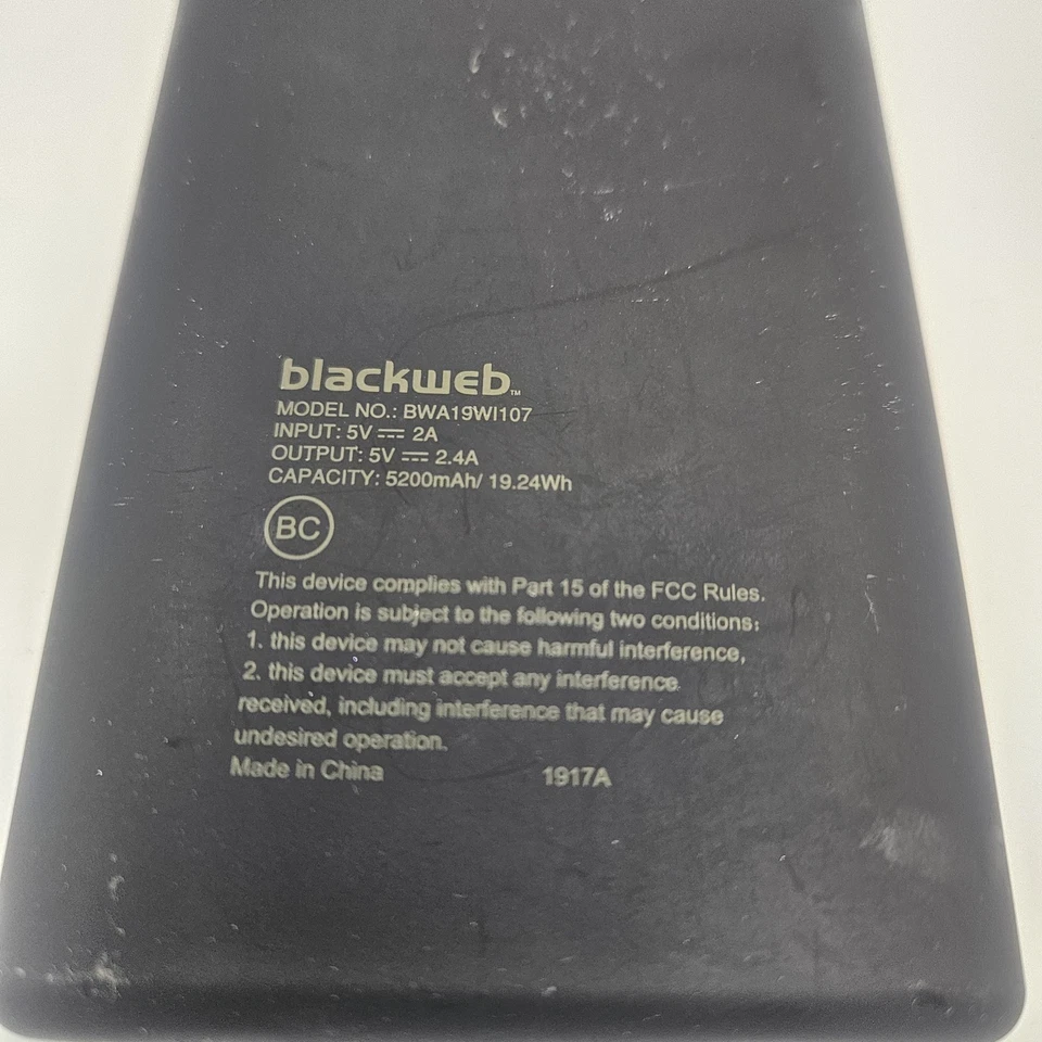 Cargador Portátil Blackweb - Modelo USADO #BWA19WI107 CAPACIDAD 5200mAg/ 19.24Wh Foto 3 de 4