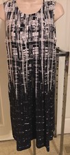 Calvin Klein comfort silky day dress black+ white abstract pleated sleeveless S