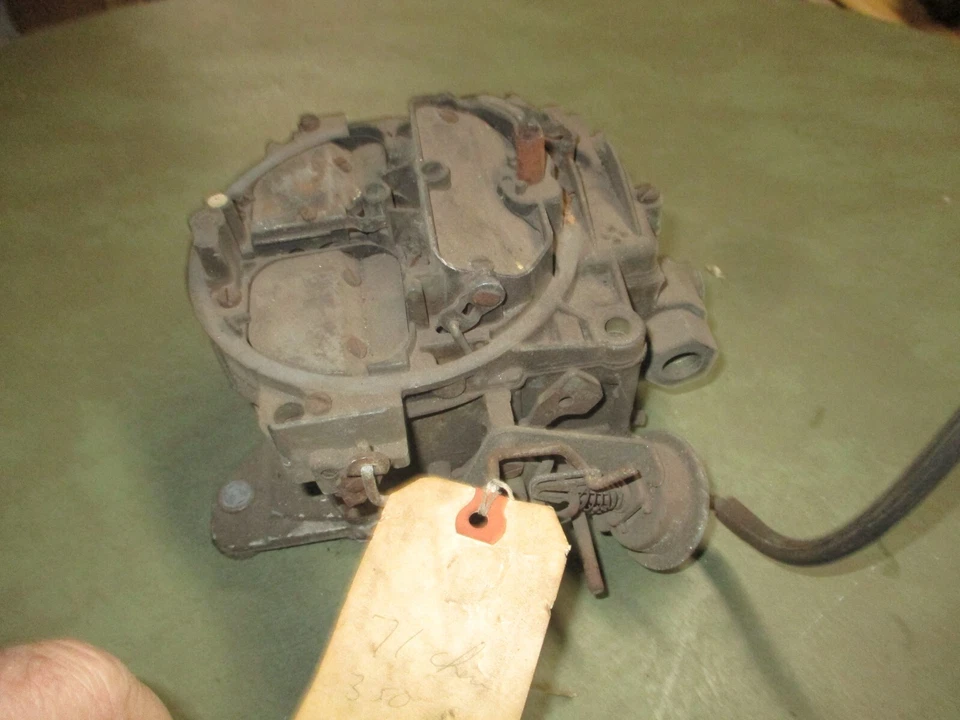 Carburador de 4 barriles Rochester Quadrajet 7043202 1973 Chevrolet Camaro Corvette Foto 3 de 4