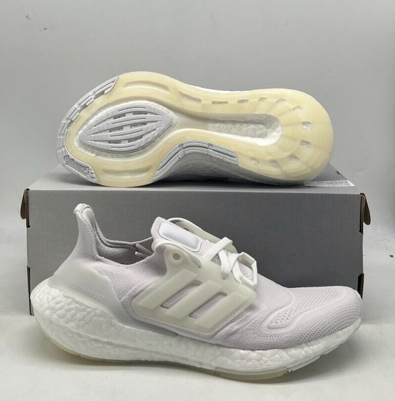Повседневные кроссовки Adidas Ultraboost 22 Triple White GX5590, женский размер