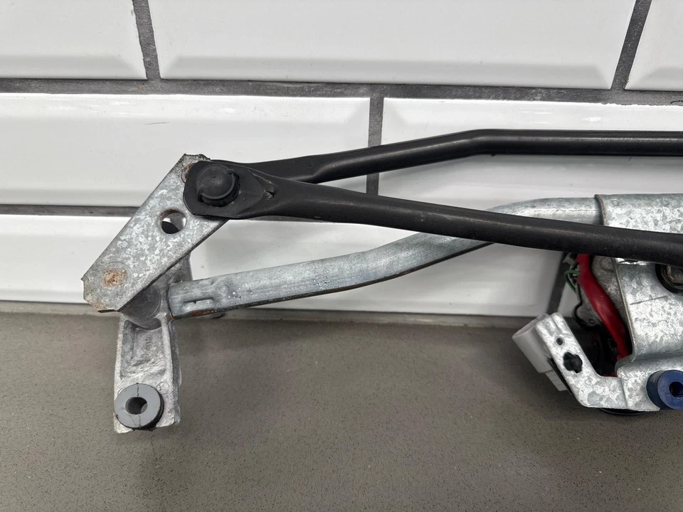 Pontiac GTO 2004-2006 limpiaparabrisas transmisión acoplamiento y motor Foto 2 de 4