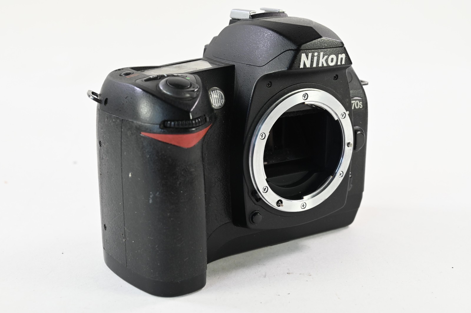 Nikon D70s 6.1MP Digital SLR Camera Body #G125Roberts Camera - Photo Industry Leader since 1957!