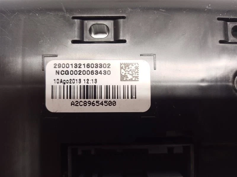 Grupo de velocímetro GM 23168963 MPH de 2014 Chevy Volt [381 millas] 10811636 Foto 4 de 4