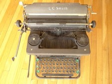 Antique L. C. Smith Typewriter thumbnail