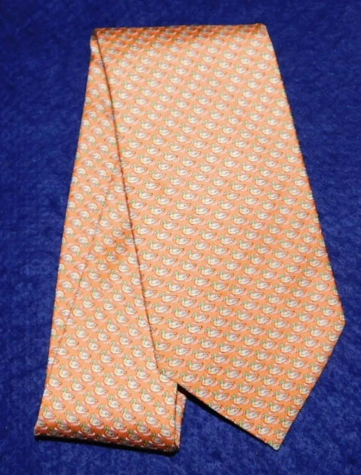 CORBATA CON MOTIVO DE PATO NARANJA/AZUL/BLANCO VINEYARD VINES HECHA EN EE. UU. - CORBATAS DE DISEÑADOR. Foto 2 de 3