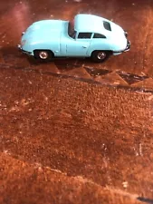 Vintage Aurora Jag T Jet - vibrator H O Slot Cars runs