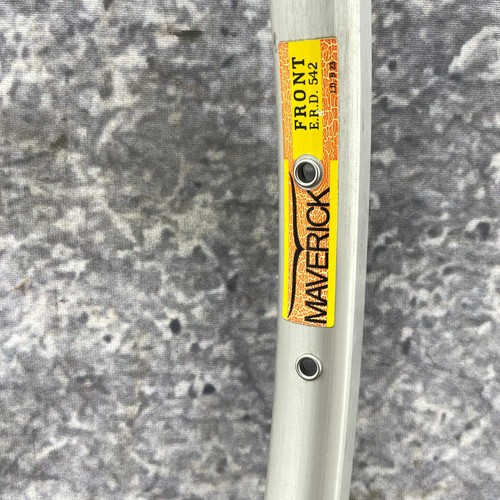 Vintage Bontrager Maverick Front Rim 26 in Silver 32h Hoop 32 Hole 90s MTB Alloy - Picture 2 of 14