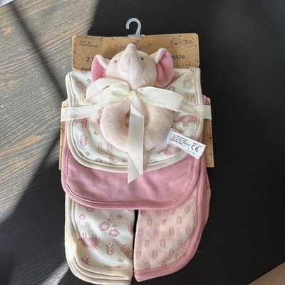 Dreamgro Baby Pink Elephant Theme 2 Burp Cloths 2 Bibs and Rattle Set New