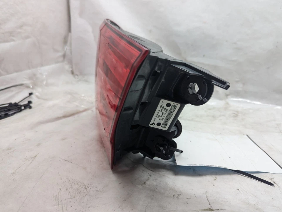 Крепление на четверть панели заднего фонаря для пассажира подходит для BMW M4 15–17 годов выпуска, 63217296100 - Изображение 4 из 4