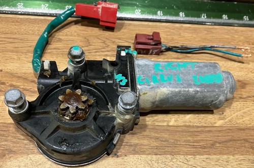 1996-2000 Cirrus Stratus Breeze RIGHT Door Power Window Motor Front & Rear RH - Picture 1 of 4