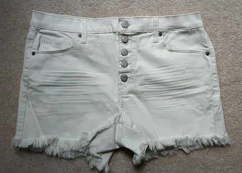 MUDD GIRLS MID-RISE MIDI SHORTS - BRAND NEW WITH TAGS - SIZE 15 - FREE SHIPPING - Picture 2 of 5