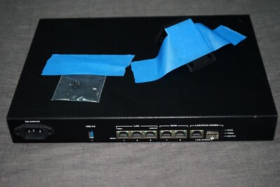 Araknis 300 Dual-Wan Gigabit VPN Router AN-310-RT-4L2W with Rack