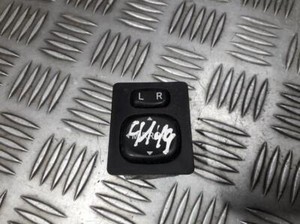 Toyota RAV-4 2002 Wing mirror control switch (Exterior Mirror Swit #481914-37