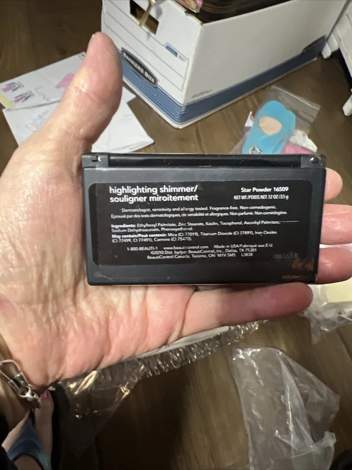 BeautiControl Highlighting Shimmer-Star Powder! .12 oz. - Image 2 of 2