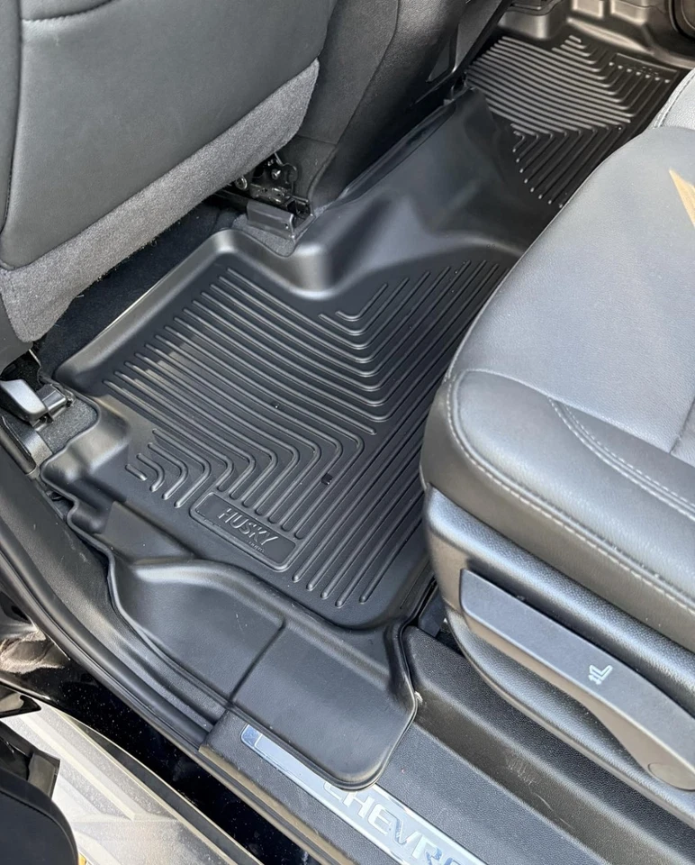 Forros de piso Husky Liner WeatherBeater para Yukon Tahoe Suburban Escalade 2021-25 Foto 3 de 4
